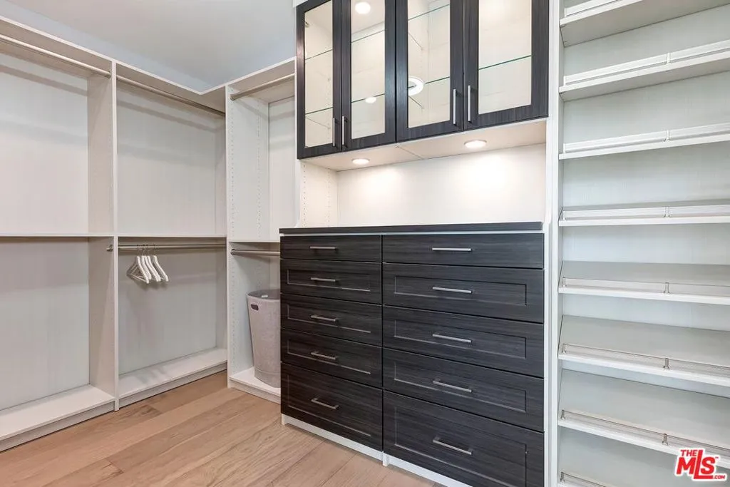 489 S Willaman Drive, Los Angeles, California 90048 home-pic-41